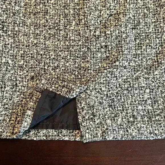 Size 8 Cynthia Steffe Skirt Black/White Wool Cotton Blend Black Lining - Picture 9 of 12